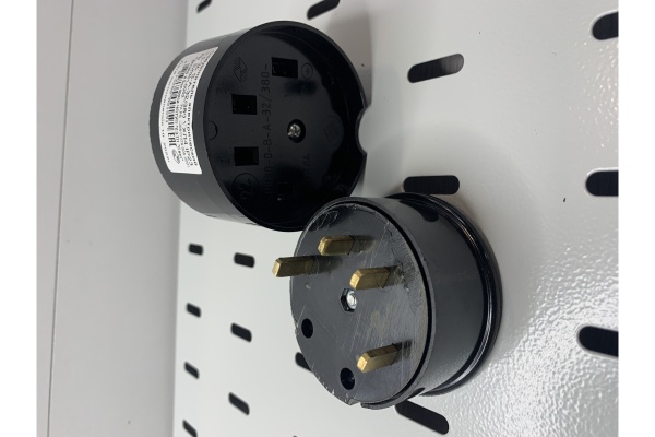 elektricheskij-soedinitel-svet-30-v-a-32-380-sv0301-0002_229484