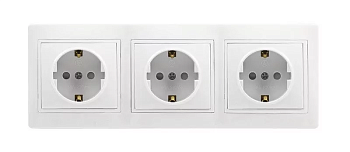 Рамка 3-м белая горизонтальная Венера Smartbuy SBE-01w-00-FR-3